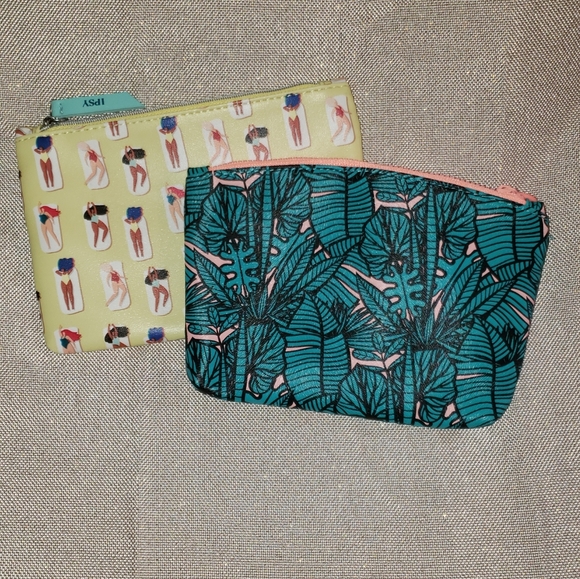 ipsy Handbags - 🏷 ipsy Bag Bundle 👝